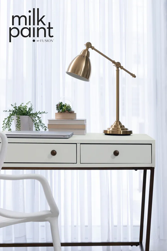 Paint color Silver Screen