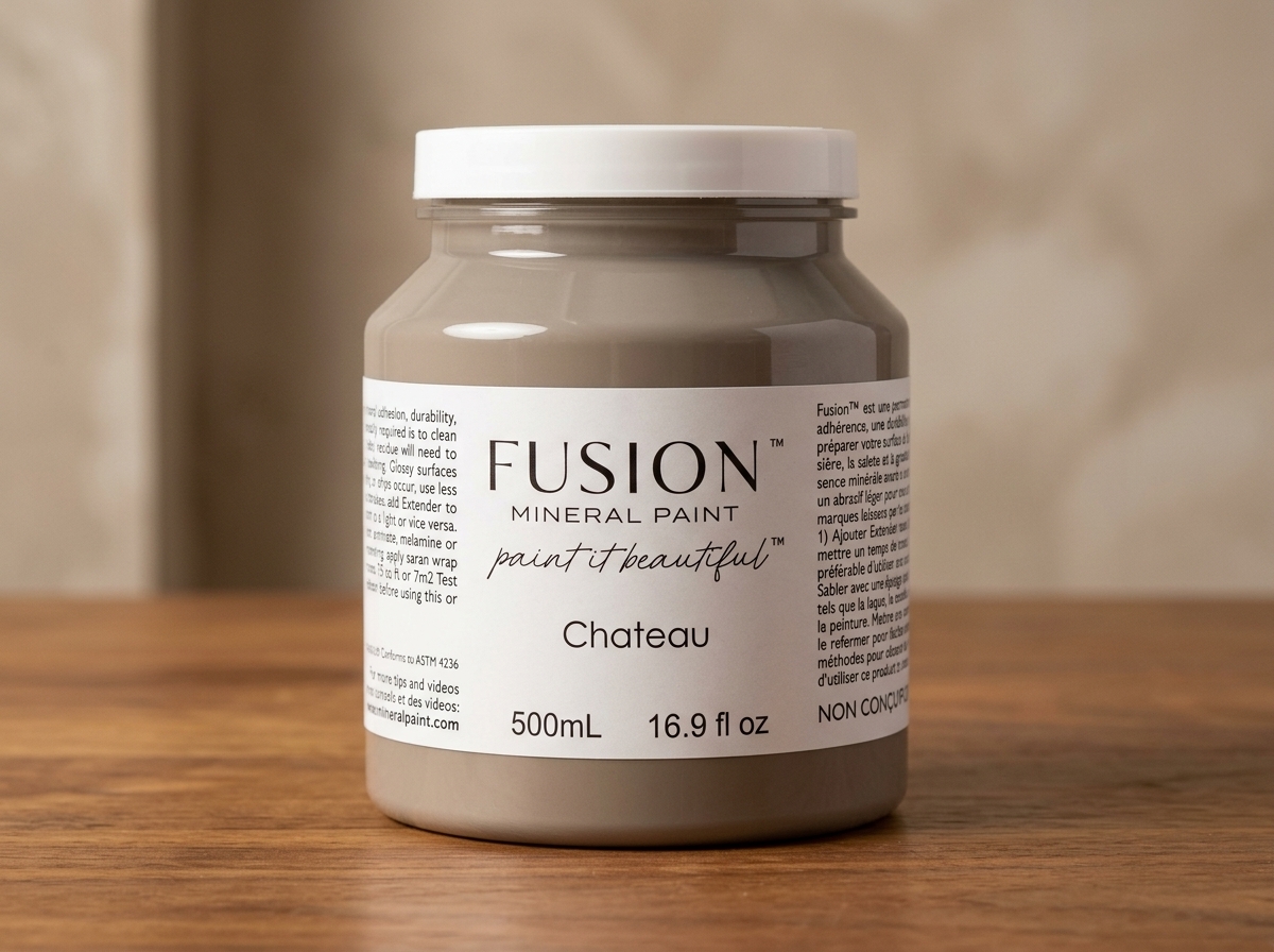 Fusion Mineral Paint jar in color Chateau
