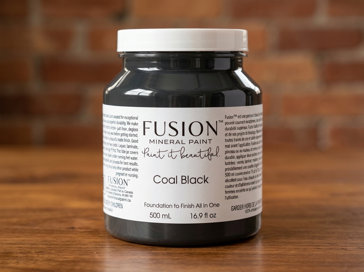 Fusion Mineral Paint jar in color Coal Black