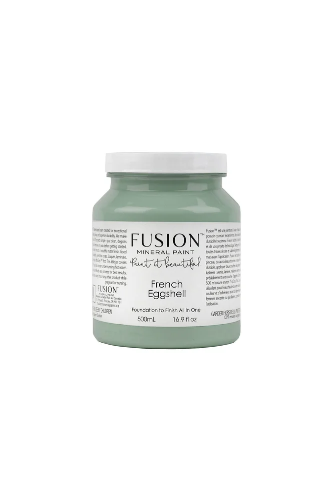Fusion Mineral Paint jar in French Eggshell