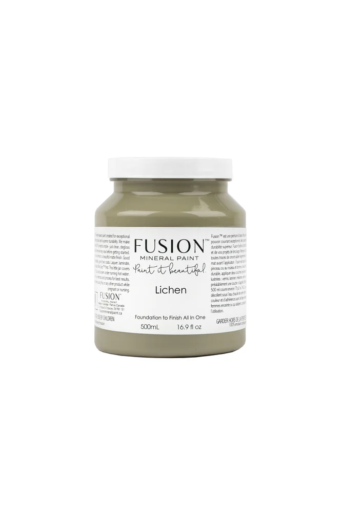 Fusion Mineral Paint jar in Lichen