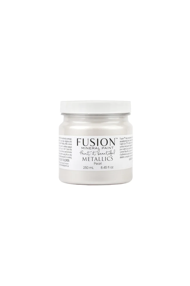 Fusion Mineral Paint jar in Pearl