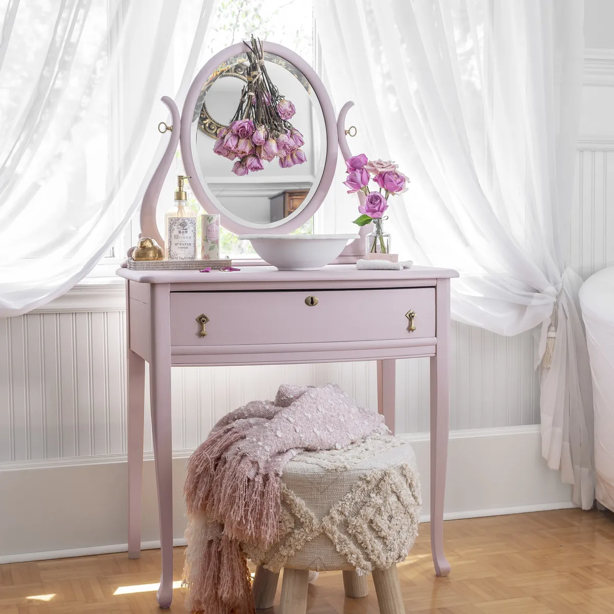 Fusion Mineral Paint Rose Water styled example 1